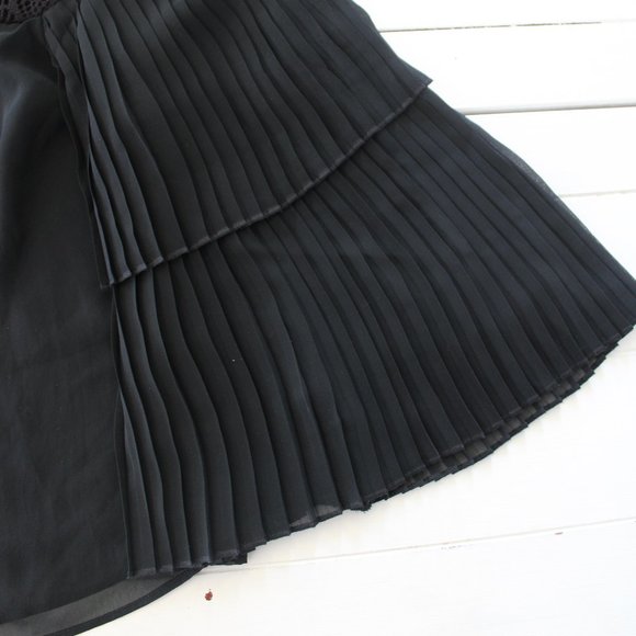 Abercrombie & Fitch, Black Lace Blouse With Pleated Sleeves - Picture 3 of 8